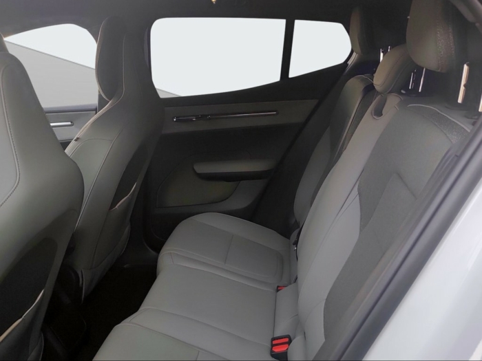 VOLVO EX30 E60 Plus – Bild 12