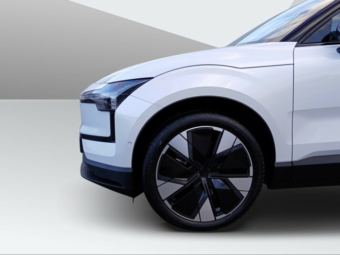 VOLVO EX30 E60 Ultra – Bild 9