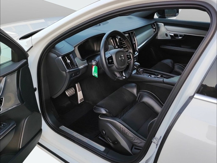 VOLVO S90 2.0 T6 R-Design AWD – Bild 11