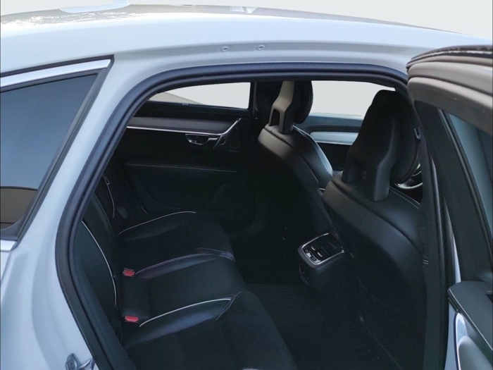 VOLVO S90 2.0 T6 R-Design AWD – Bild 13