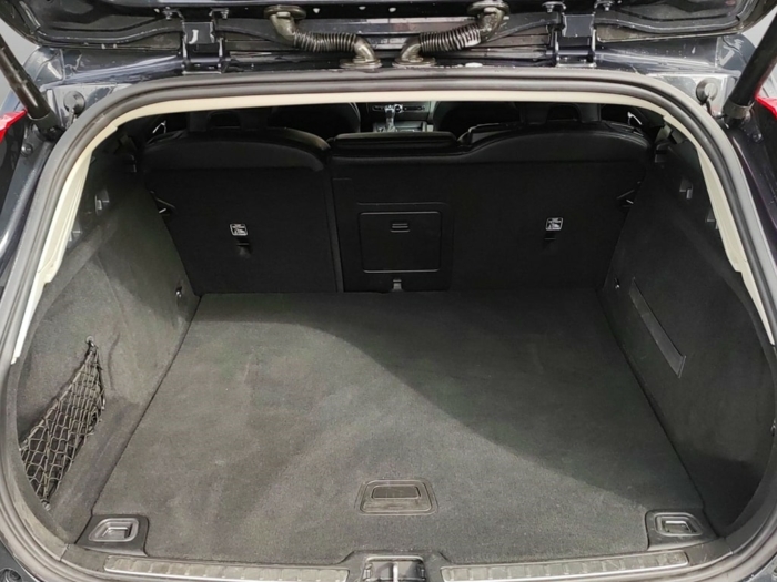 VOLVO V60 2.0 T5 Momentum – Bild 10