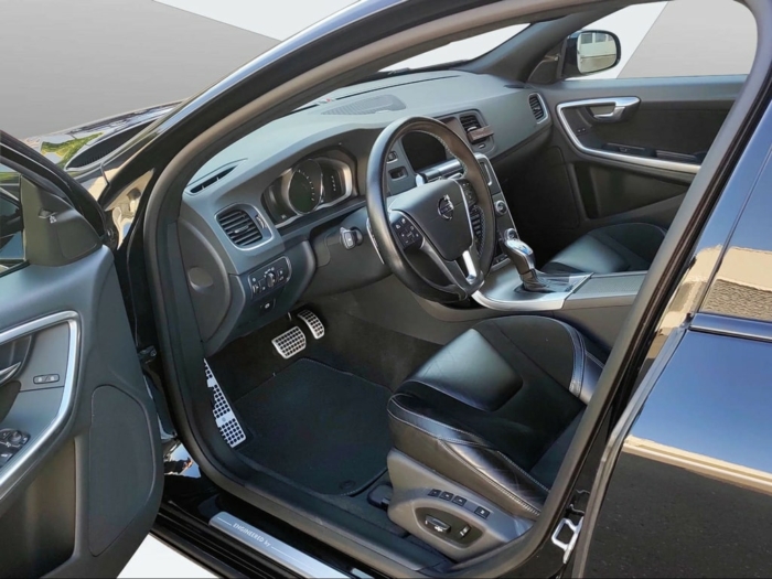 VOLVO V60 3.0 T6 Polestar AWD – Bild 11