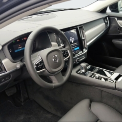 VOLVO V90 2.0 T6 TE XCENTRIC Dark eAWD – Bild 11