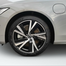 VOLVO V90 2.0 T8 TE Plus Dark eAWD – Bild 9