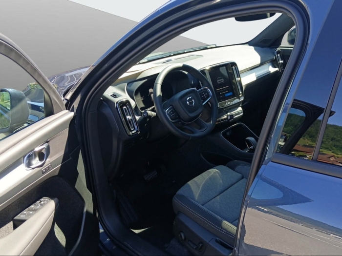 VOLVO XC40 2.0 B3 MH XCITE – Bild 11