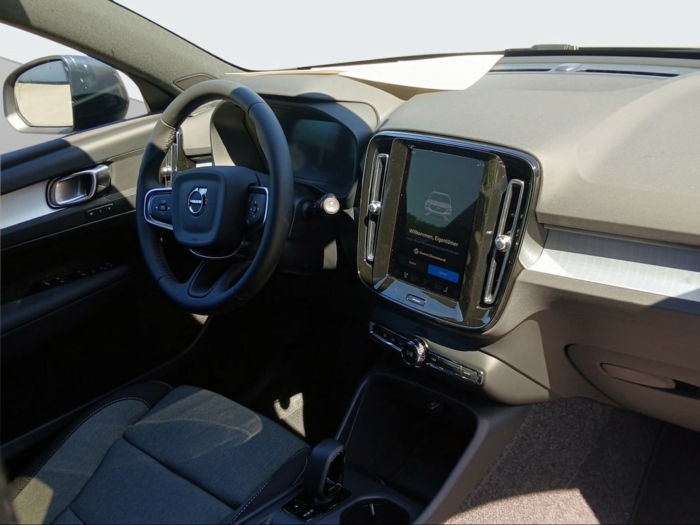VOLVO XC40 2.0 B3 MH XCITE – Bild 15