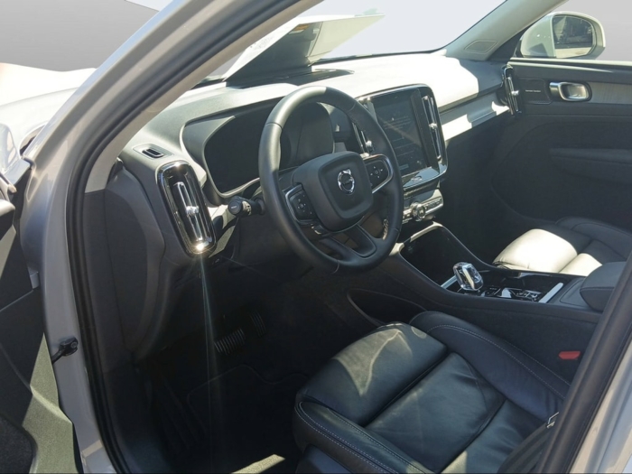 VOLVO XC40 2.0 B4 MH Plus Bright AWD – Bild 11