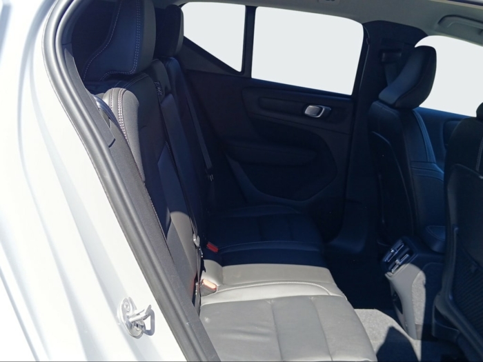 VOLVO XC40 2.0 B4 MH Plus Bright AWD – Bild 13