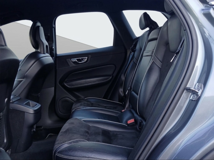 VOLVO XC60 2.0 D4 R-Design AWD – Bild 12