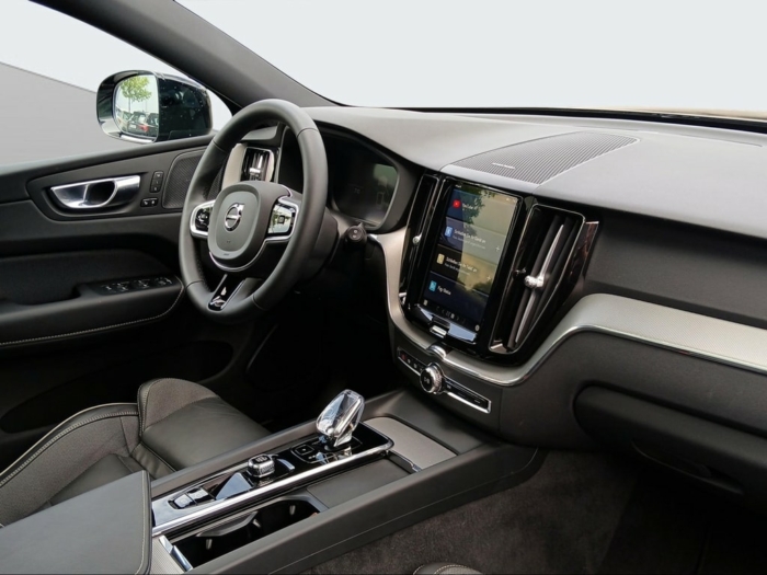 VOLVO XC60 2.0 T6 TE Plus Dark eAWD – Bild 14