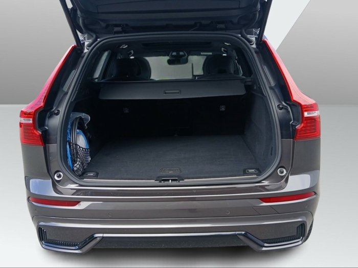 VOLVO XC60 2.0 T6 TE Plus Dark eAWD – Bild 10