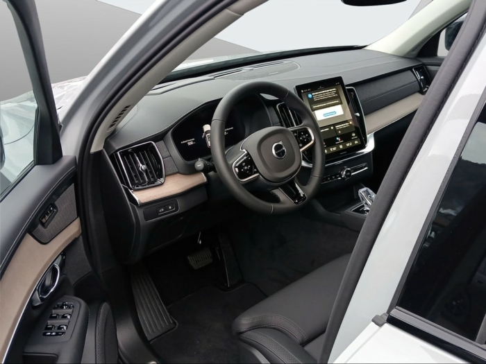 VOLVO XC90 2.0 T8 TE Plus Dark eAWD – Bild 11