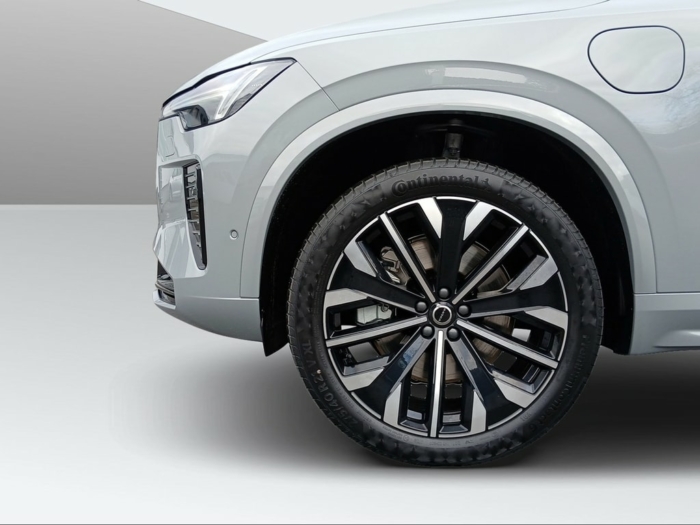 VOLVO XC90 2.0 T8 TE Plus Dark eAWD – Bild 9